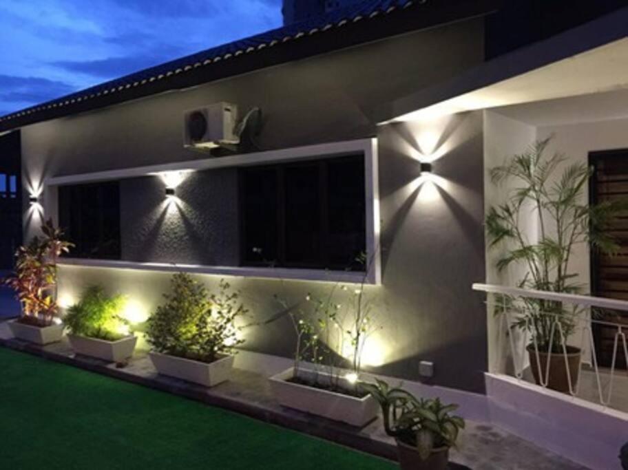 Melaka Beach Villa Kelebang Besar Ngoại thất bức ảnh
